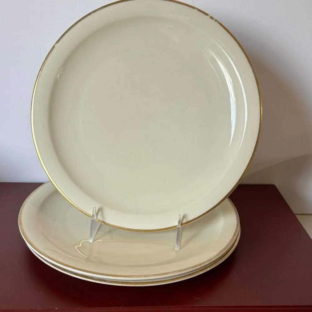 Krautheim 9 3/4 ivory plate.Set of 3. Elegant Cream Dinner Plates with Gold Trim